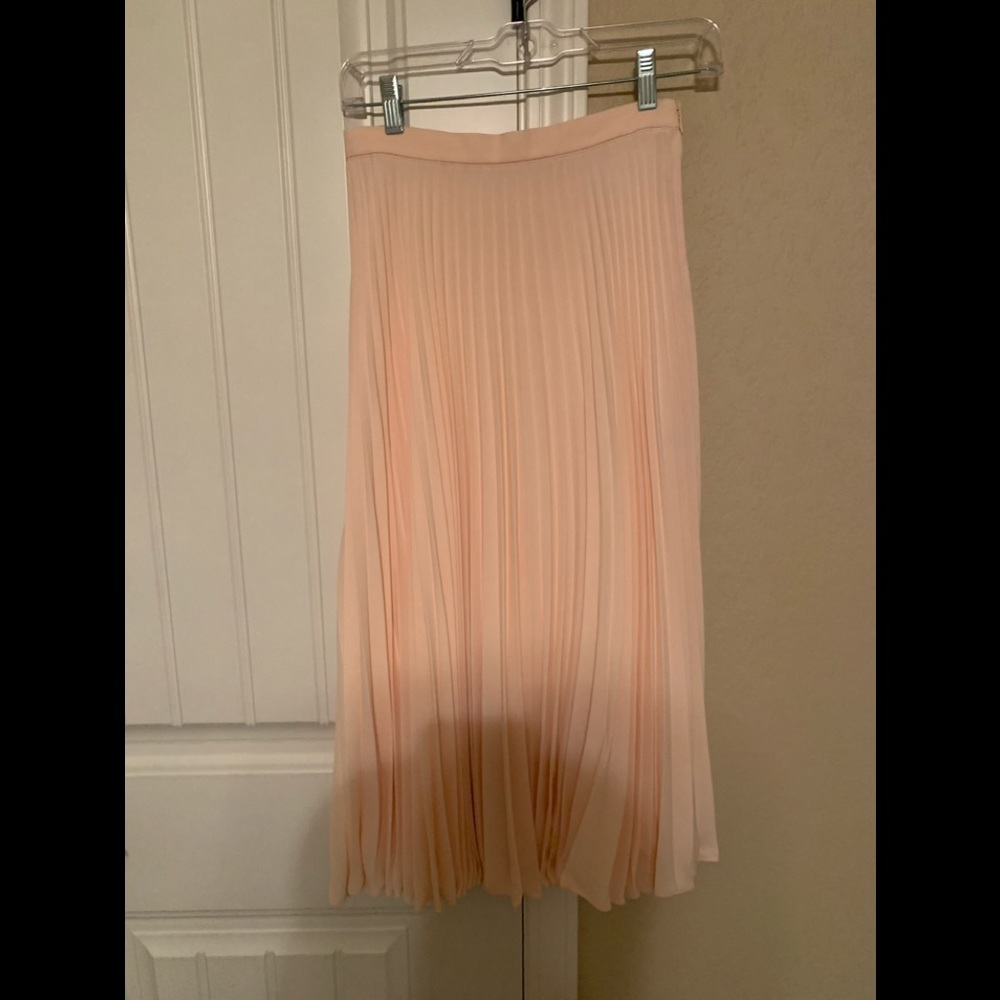 1.State pink pleated mini skirt